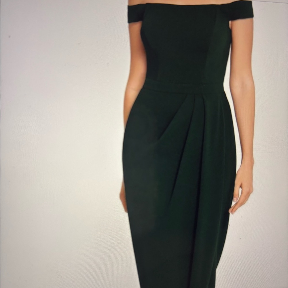 💚🖤💛NWOT Emerald GreenXscape Off Shoulder Formal Tulip Dress